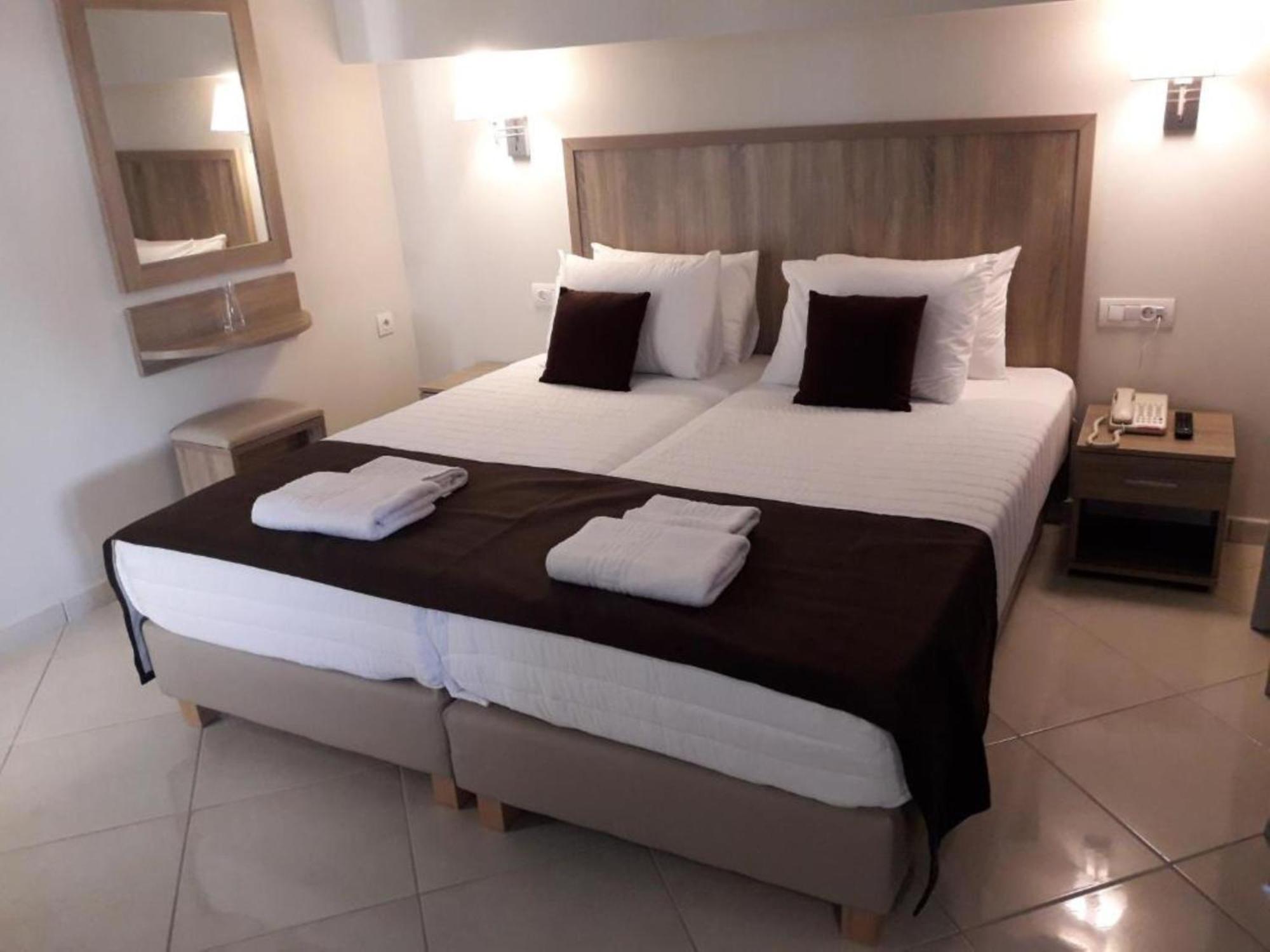 Carisa Suites And Apartments Maleme  Exterior photo